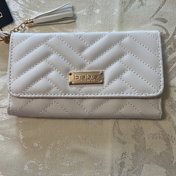 Bebe wallet/wristlet - Picture 2 of 7